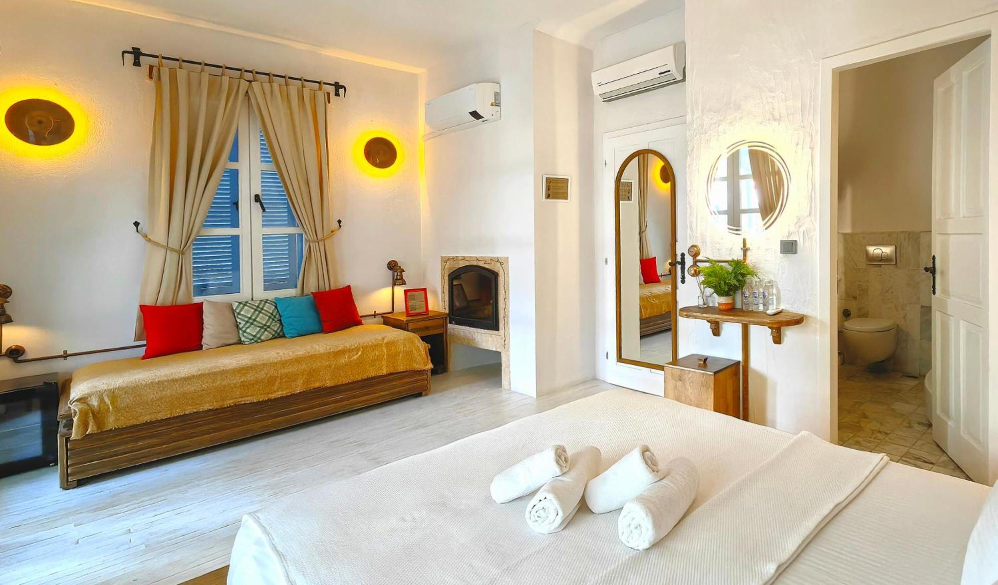 Banana - Adults Only Otel Alaçatı
