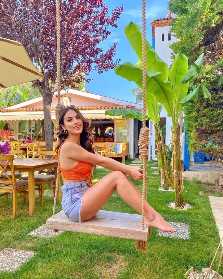 Banana Food & - Adults Only 3* Алачати
