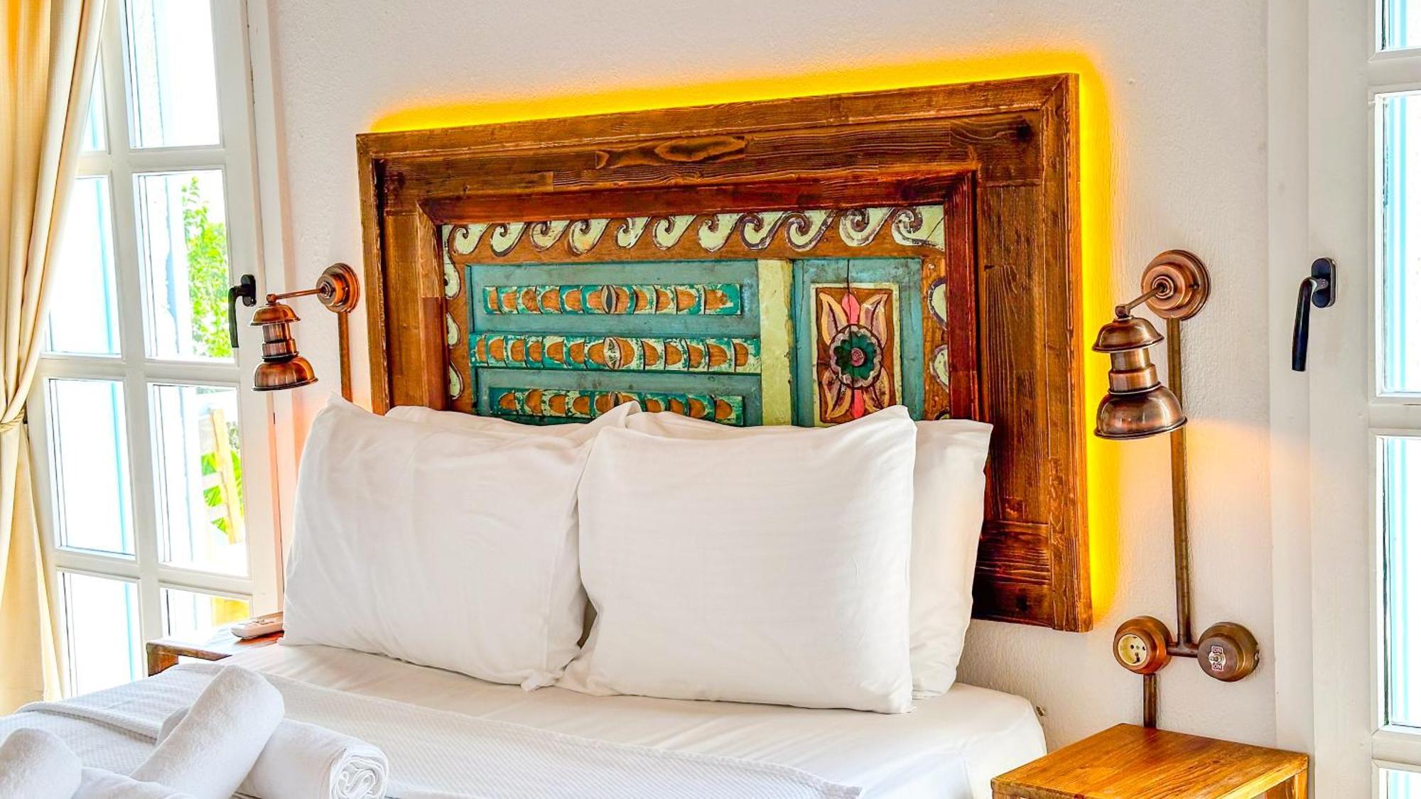 Banana Food & - Adults Only Hotel